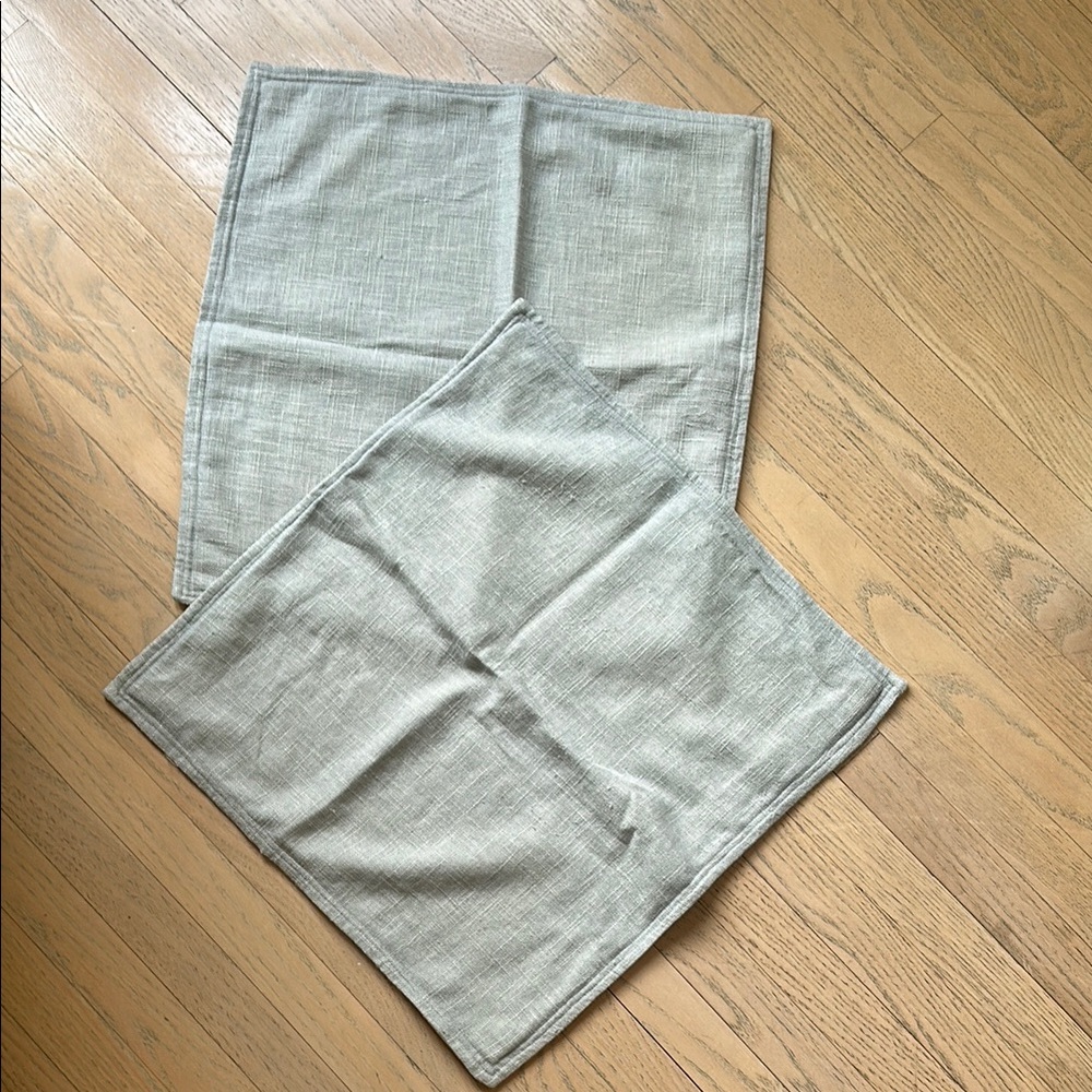 Crate & Barrel | 20x20 Organic Linen Throw Pillow Cases (Set of 2)